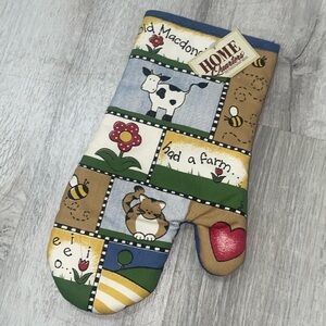 NWT Old Macdonald Oven Mitt